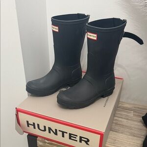 Hunter Classic Black Boots and boot socks